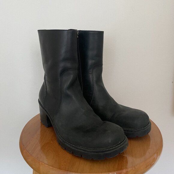 Tommy Hilfiger booties/ low calf boots- 6.5 black but are tight. - Picture 2 of 6